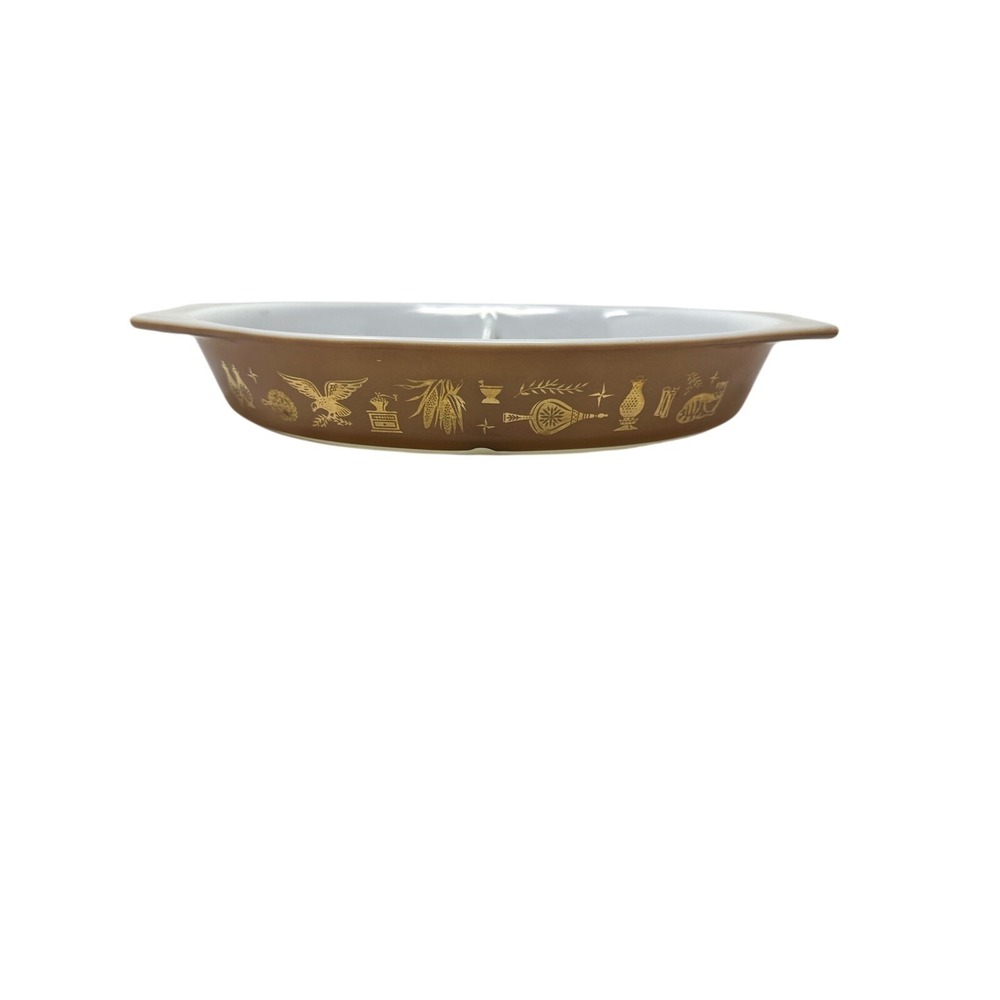 Vintage Pyrex Americana Divided Tray Casserole Brown Gold Cat Eagle 1 1/2 Quart